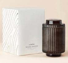 Load image into Gallery viewer, Amélie Scented Candle - Woody Jasmine